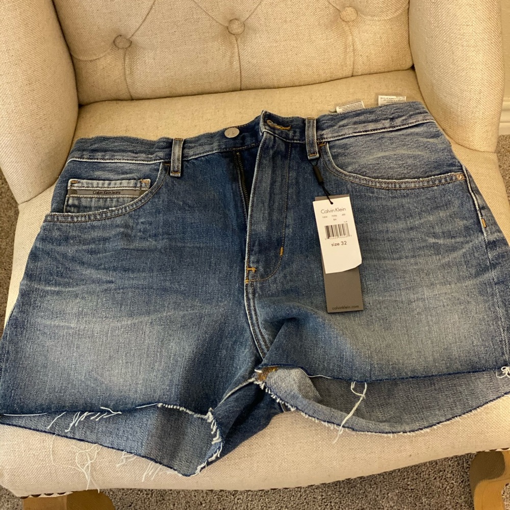 Daisy Dukes / Short Shorts